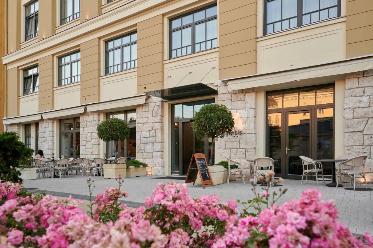 Artis Boutique Hotel Σζομπαθέλι Εξωτερικό φωτογραφία